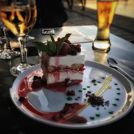 Reyna Констанца